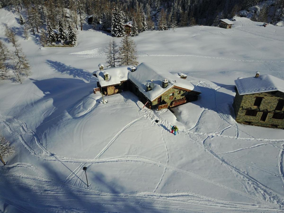 Chalet Gorret Cheneil Valtournenche Exterior photo